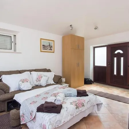 Dia - Studio Apartment *